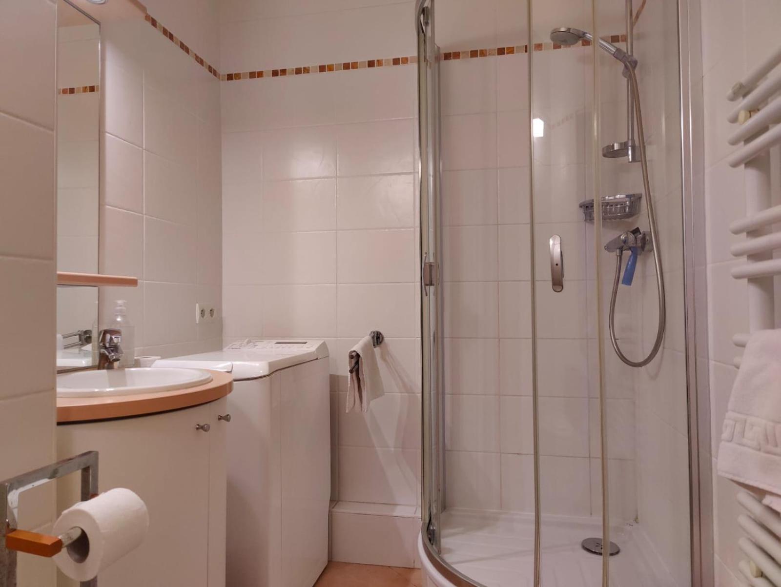 Appartement Ponant 2 à La Rochelle  Extérieur photo